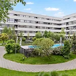 Atria Urban Gateway, 2Br Condo + Pool