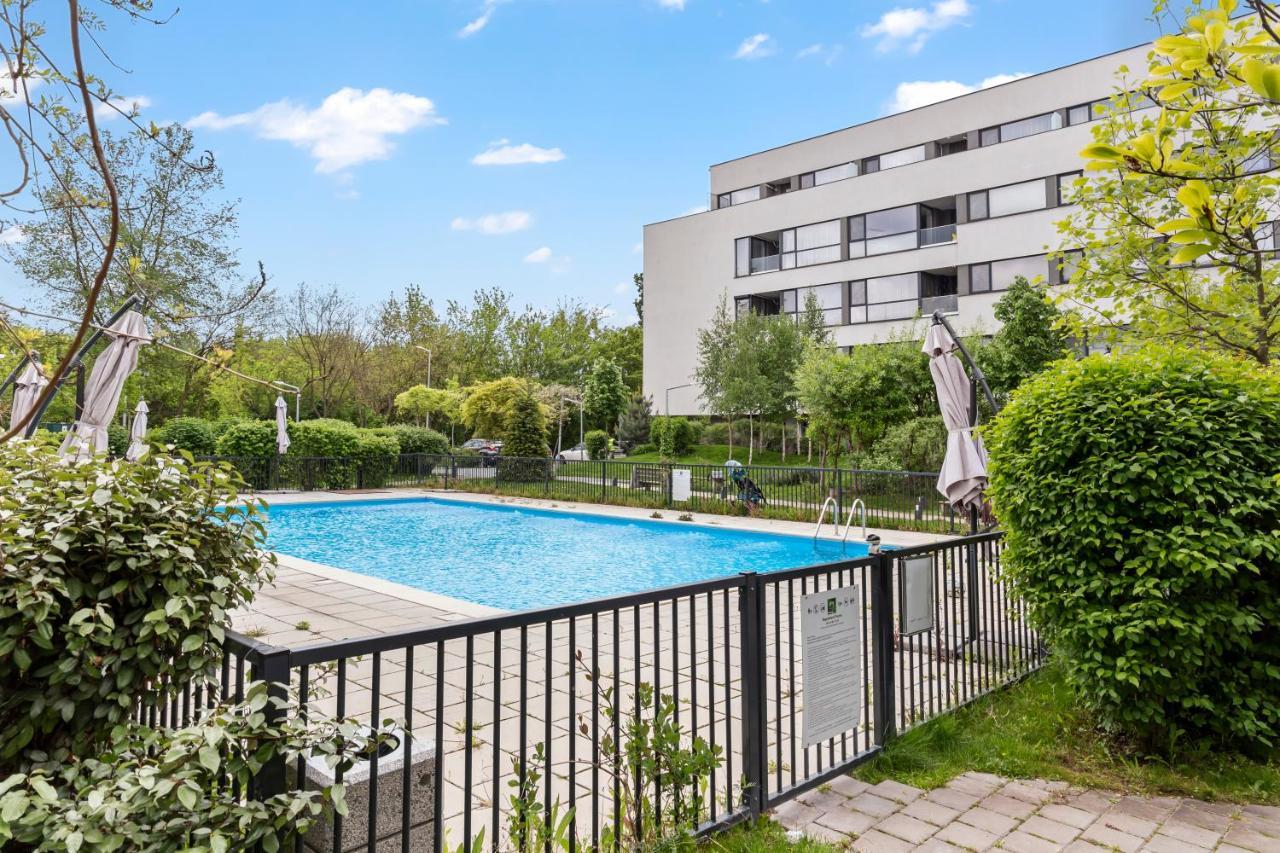 Atria Urban Gateway, 2br + Pool