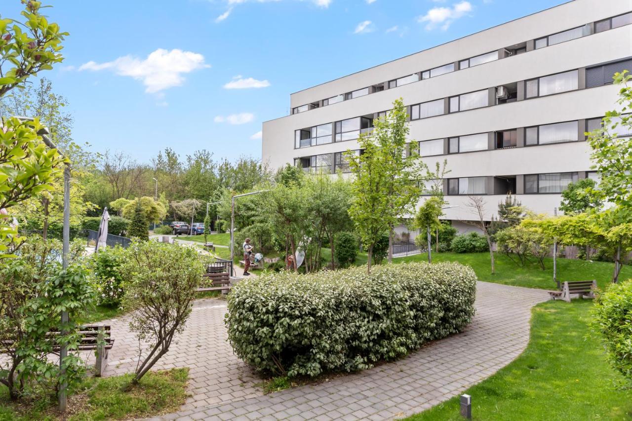 Atria Urban Gateway, 2br + Pool Apartament Bucureşti